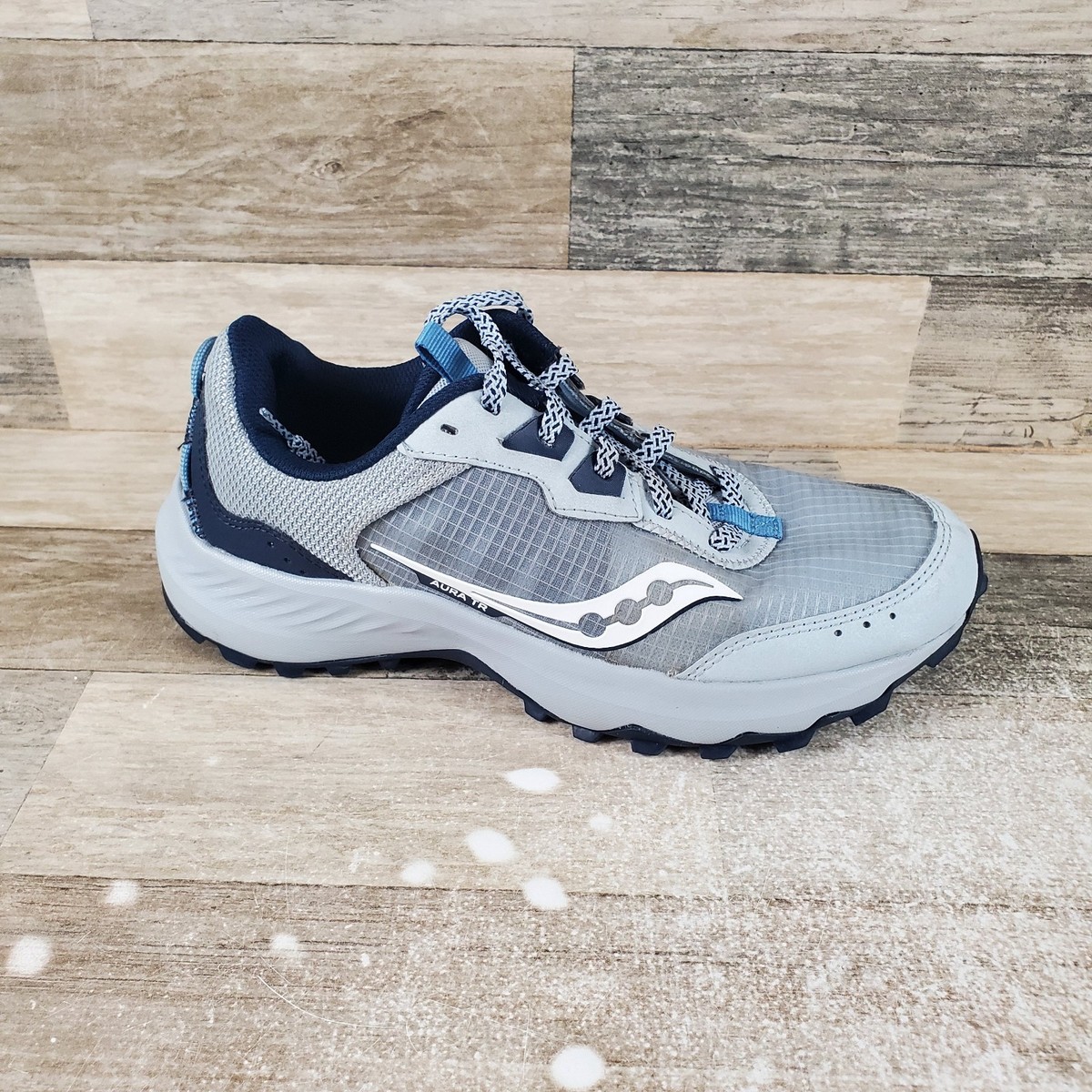 Saucony Aura Womens Shoe Sz W Running Gray Lace Up Low Top