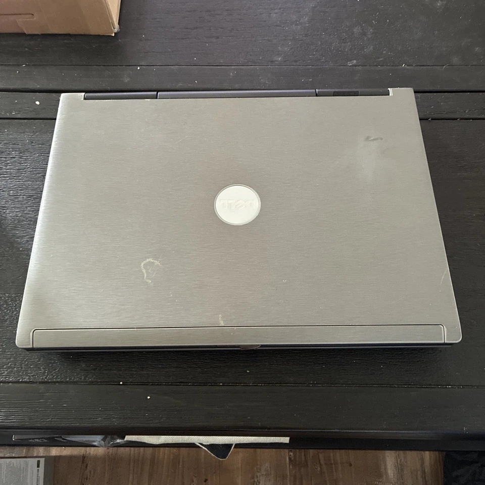 Laptop Dell Latitude D830 15,4", SSD único dueño mantenido Windows 7 Foto 3 de 4