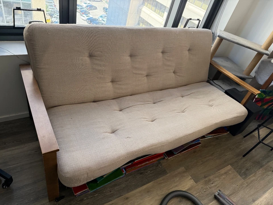 Futón lavado gris Red Barrel Studio tamaño completo con marco de metal, solo recogida. Foto 2 de 4