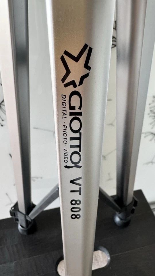 Giotto's VT 808 Camera Tripod - Image 2 of 3