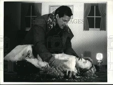 1986 Press Photo David Rappaport and Doug Barr in a scene from "The Wizard"