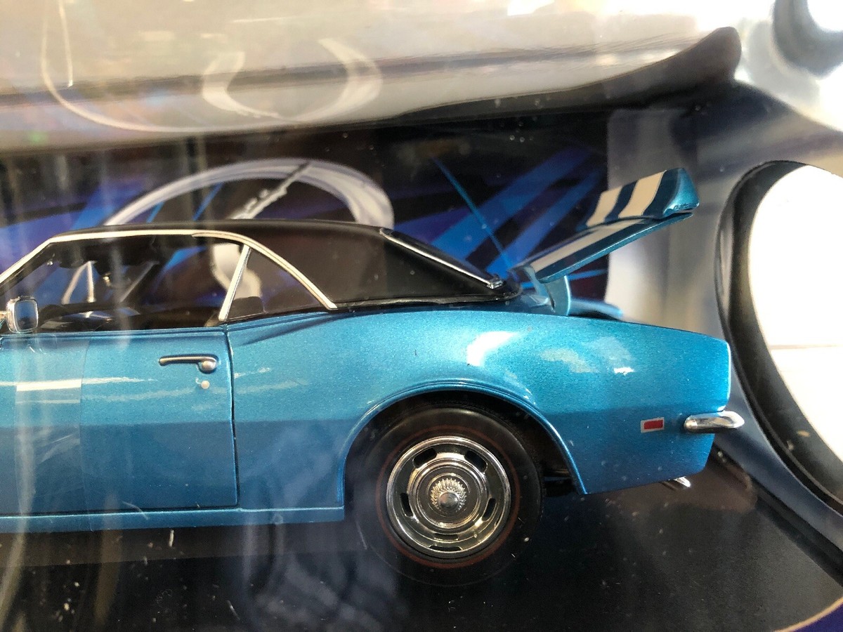 ミニカー Maisto 2:28 1968 CHEVROLET CAMARO Amazon.com: Maisto 1968 Chevrolet Camaro Z/28 Dark Gray