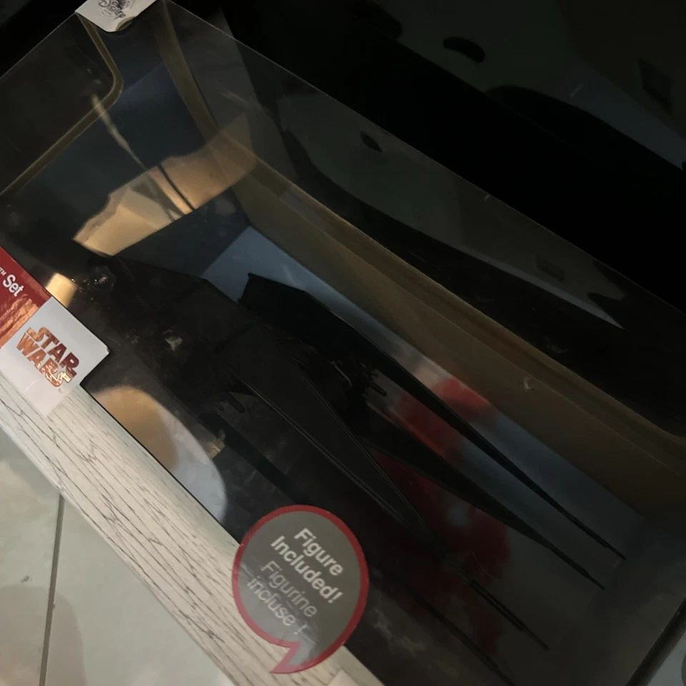 Disney Star Wars KYLO REN AND TIE FIGHTER Set, Nuevo Foto 3 de 4