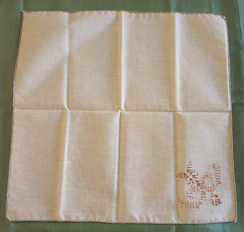 Vintage 4 Linen Dinner Napkins. Embroidered Thistle. 16"x16.5. Celtic. - Picture 4 of 4