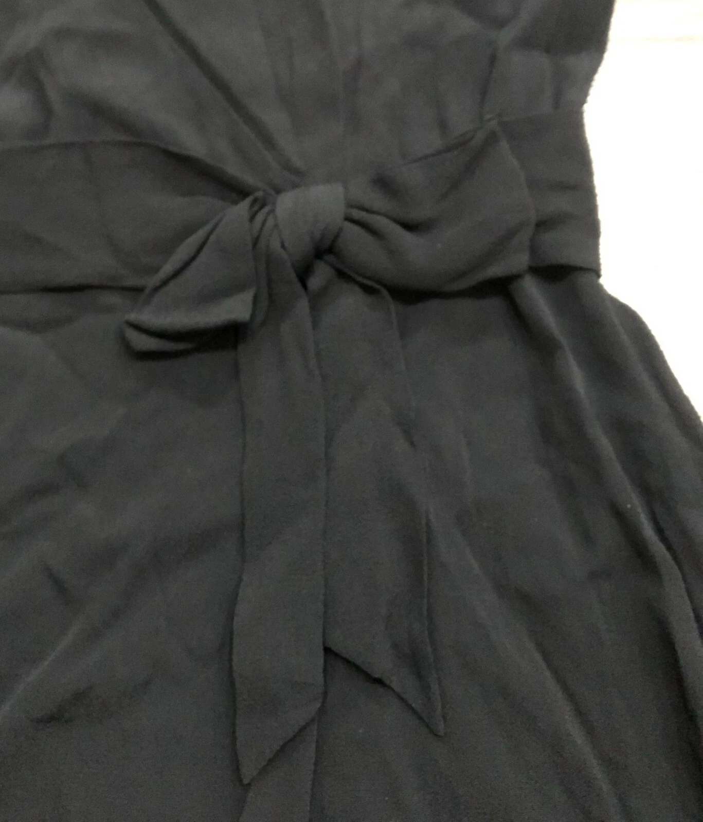 Vestito nero piccolo Kate Spade taglia 12 senza maniche cravatta scollo a V