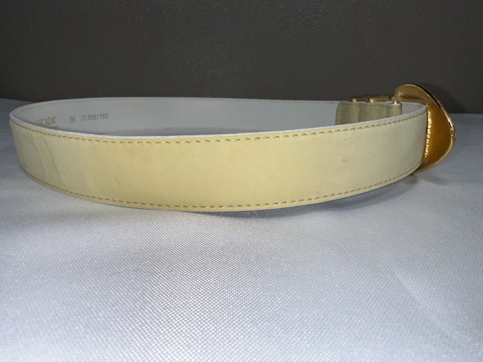 Cinturón Escada Vintage Color Crema Cuero Nubuck Tono Dorado Hebilla Talla 36 Alemania Foto 3 de 4