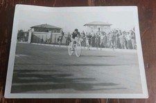 FOTOGRAFIA FOTO ARRIVO BINDA ALFREDO GIRO D'ITALIA 1934 IV° TAPPA CICLISMO LI/PI