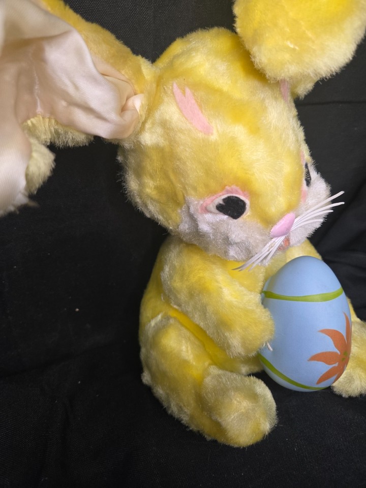 Vintage Rushton Yellow Bunny Rabbit w/Squeaky Toy Egg | eBay