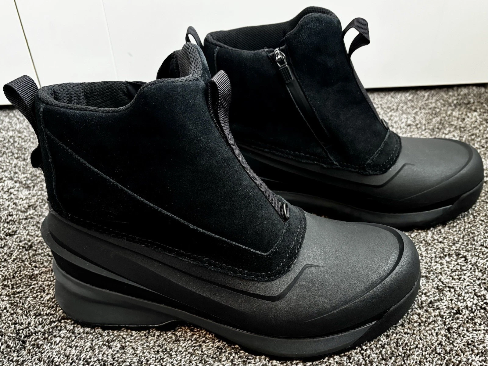 The North Face Men's Chilkat V Zip Waterproof Boots In Black Size men’s 13