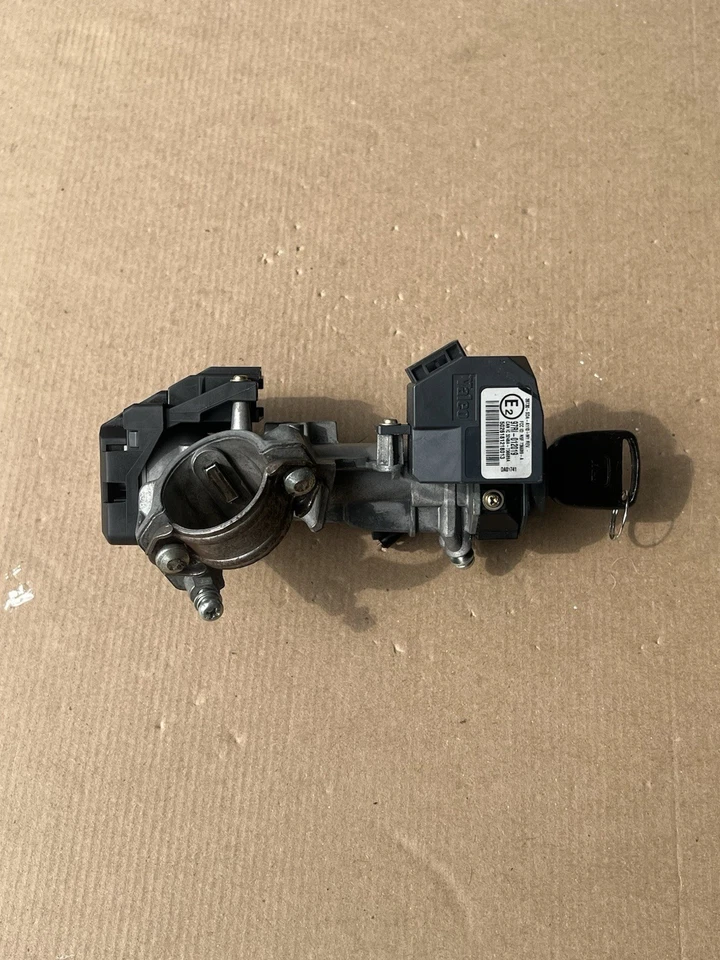 2005 Honda Accord Coupe  Ignition Lock Set OEM With Key - Image 4 of 4