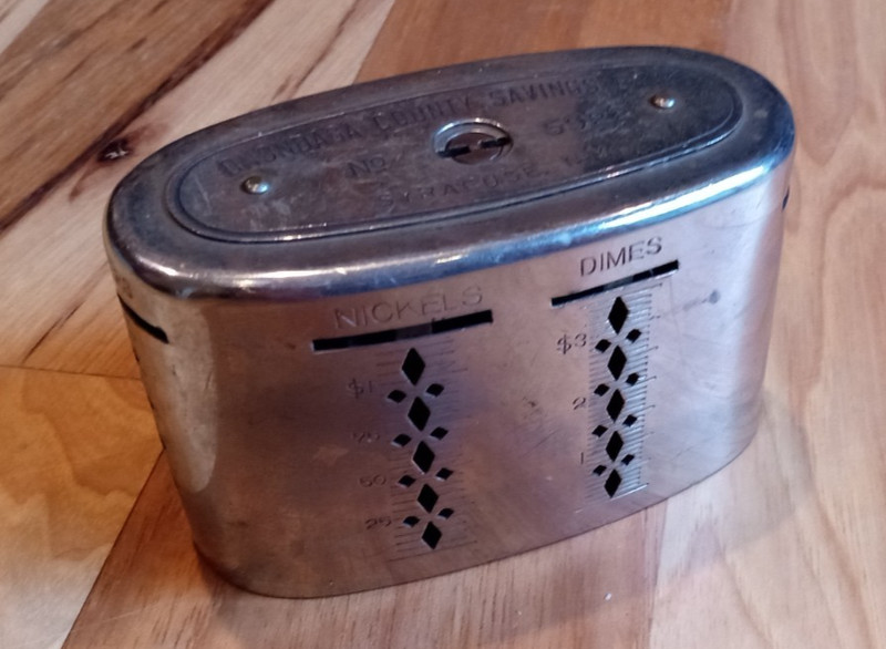 Vintage Coin Bank Onondaga Savings Syracuse, NY   w/ homemade key