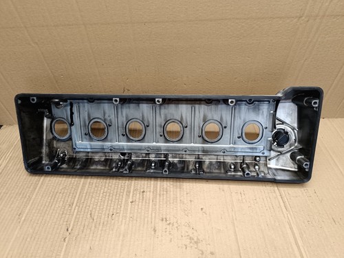 1993 Mercedes Benz W124 E300D OM606 Non Turbo Cylinder Head Cover 6060160605 - Picture 7 of 9