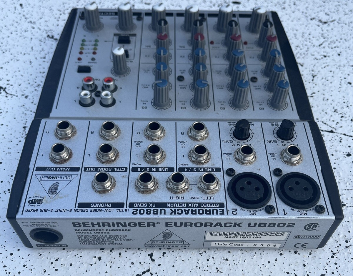 Behringer Eurorack UB802 Ultra-Low Noise 8 Input 2 BUS Mixer UNIT
