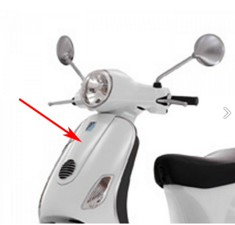 Genuine Piaggio Rear Handlebar Cover For Vespa LX 50, 125, 150 - Unpainted 7 thumbnail image