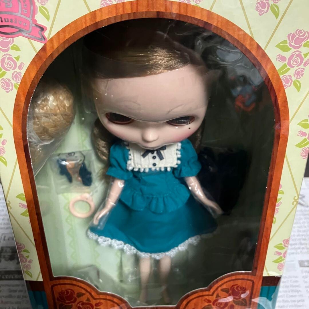 ブライス ベリーヴィッキー Blythe Very Vicky doll Neo Blythe Very Vicky Fashion Doll TAKARA TOMY With Unopened