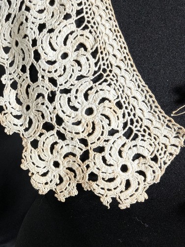 Victorian / Edwardian Antique Fashion Crochet Lace Collar - Picture 4 of 16