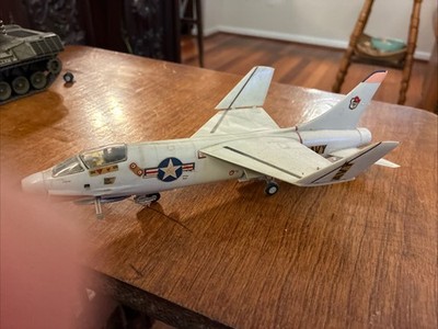 Vought F-8 Crusader Est. 1:72 (6.5 Wing Span) Built & Plastic Model