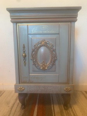 Stilvolle Kommode aus Naturholz 80x52x36 cm