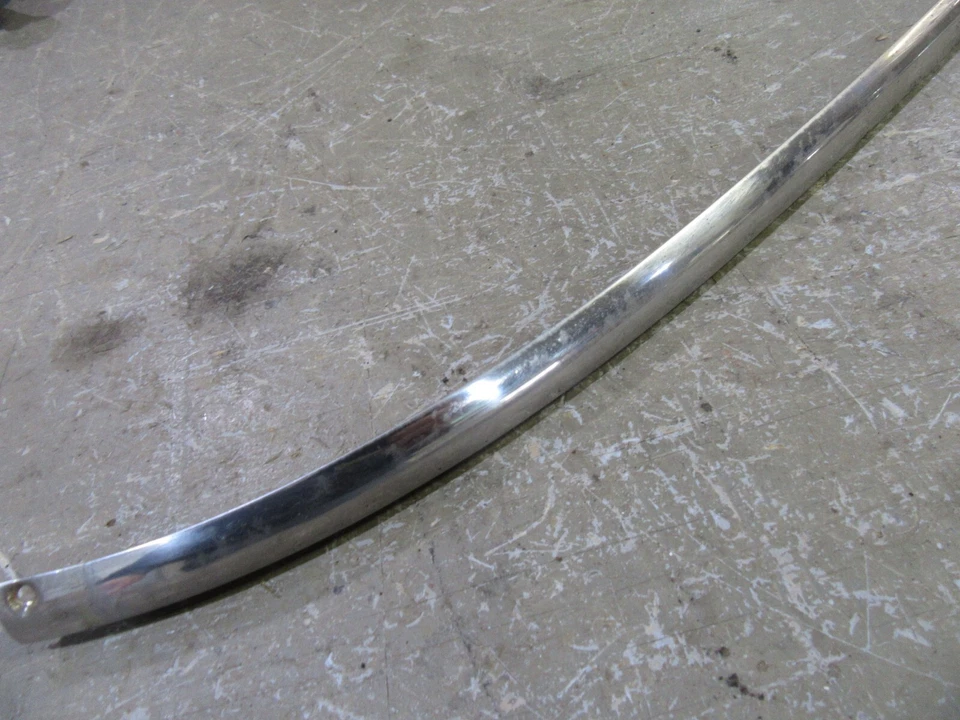 Ford Mainline Customline 1956 parabrisas delantero exterior moldura borde superior Foto 2 de 4