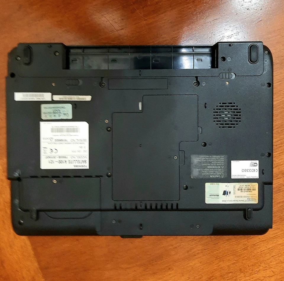 COMPUTER  PORTATILE TOSHIBA SATELLITE - Immagine 4 di 4