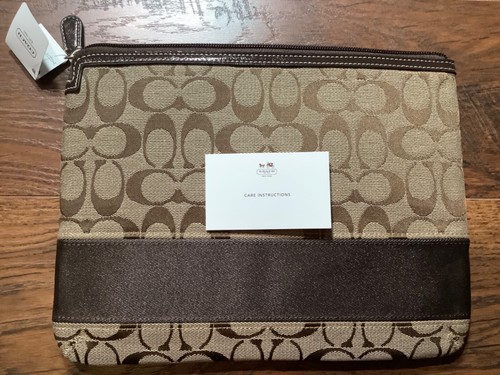 Coach Signature Stripe Padded Tablet Sleeve iPad Case F61716 Khaki Mahogany NWT - Picture 7 of 7