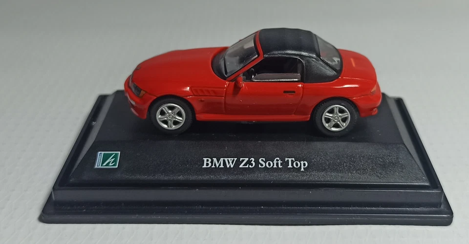 HONGWELL CARARAMA 宝马 Z3 软顶红色 1: 72 压铸迷你玩具车带盒 — 第 3/4 张图片