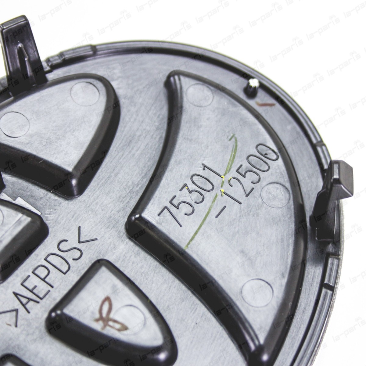 New Genuine OEM Toyota 17-18 Corolla iM Front Grille Emblem 75301