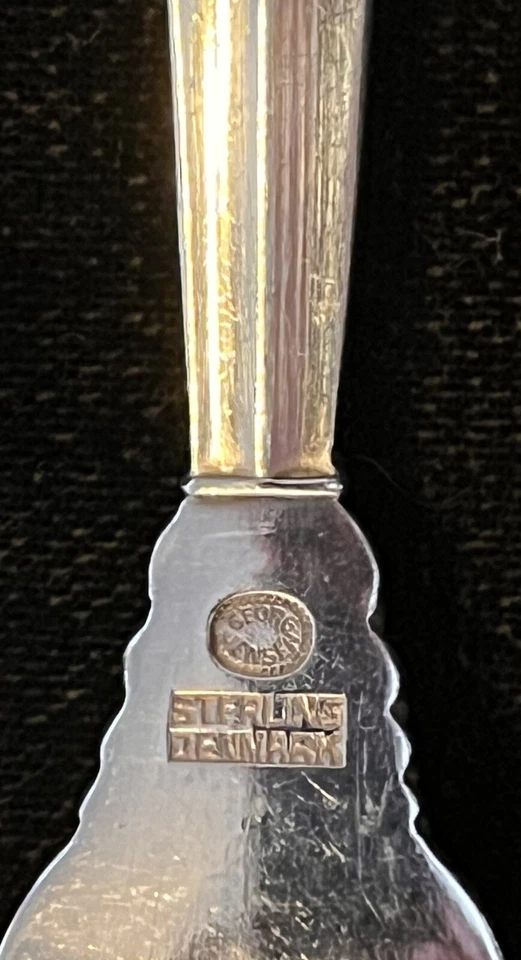 Talheres de prata esterlina - Garfo de carne fria Georg Jensen Acanthus - Imagem 3 de 3