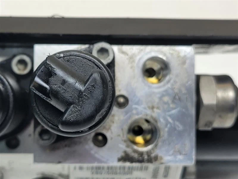 BMW 530I 2005 bloque de válvula de dirección de transmisión dinámica Foto 3 de 4