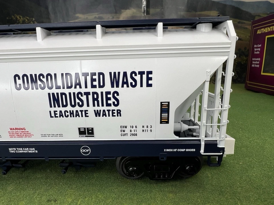 MTH PREMIER 20-97688 CONSOLIDATED WASTE INDUSTRIES 2-BAY CF HOPPER RN#198477 NIB - Image 3 of 4