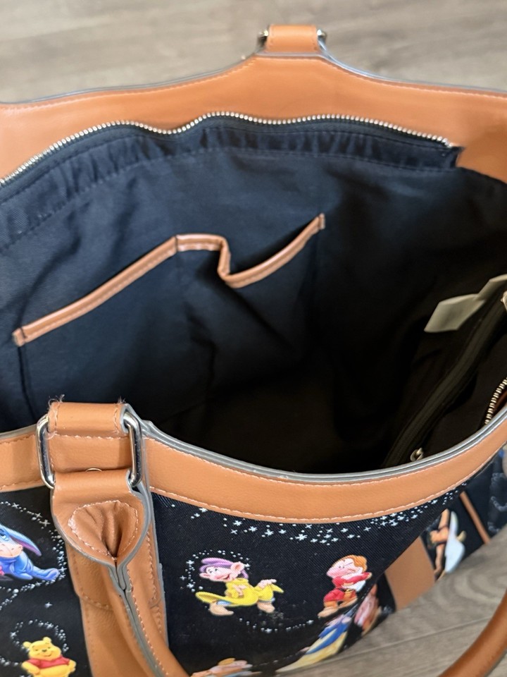 Plane Baggae Loading Bradford Exchange Disney “Carry The Magic” Tote Bag Purse Travel Bag ...