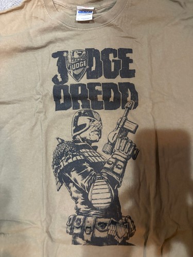 Gildan T Shirt 2000AD Judge Dredd Believe It Vintage XL Olive
