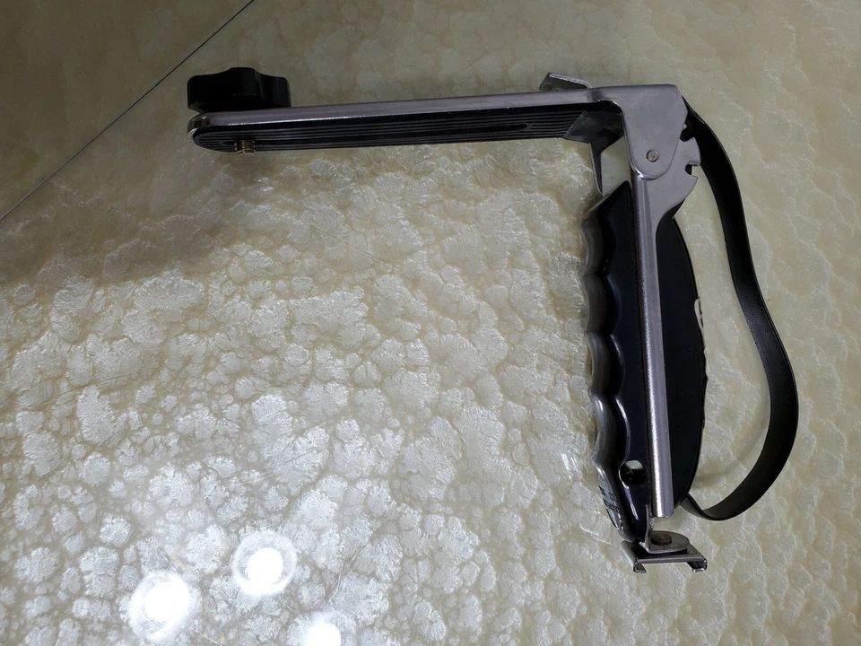 Folding Flash Bracket Metal made in Japan - Image 4 of 4