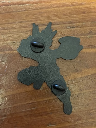 Katsuki Bakugo My Hero Academia 2.5" enamel pin! - Picture 3 of 5