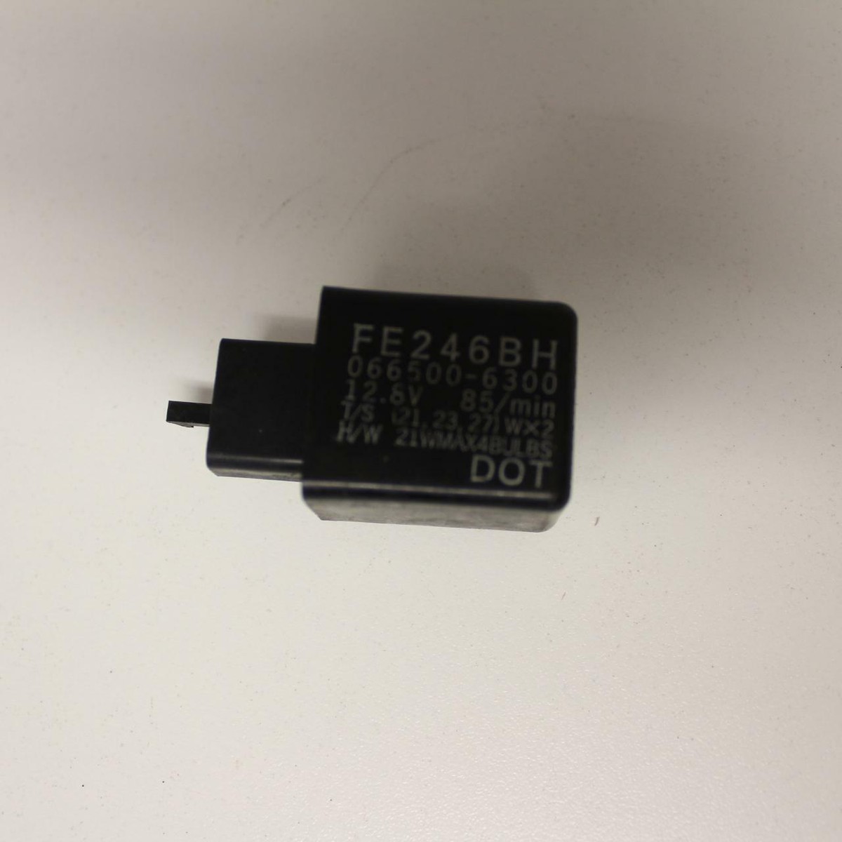 Kawasaki EX ZX TURN SIGNAL BLINKER RELAY FLASHER SWITCH