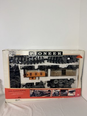 Vintage Pioneer Early American Railroad Train Set No 180 Boxed Battery Operated