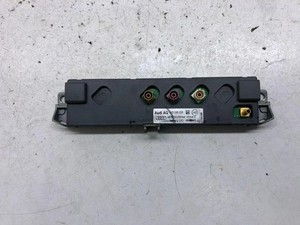 AUDI A4 8K2, B8 Antennenverstärker  8K5035225 2.70 Diesel 2009 33816307
