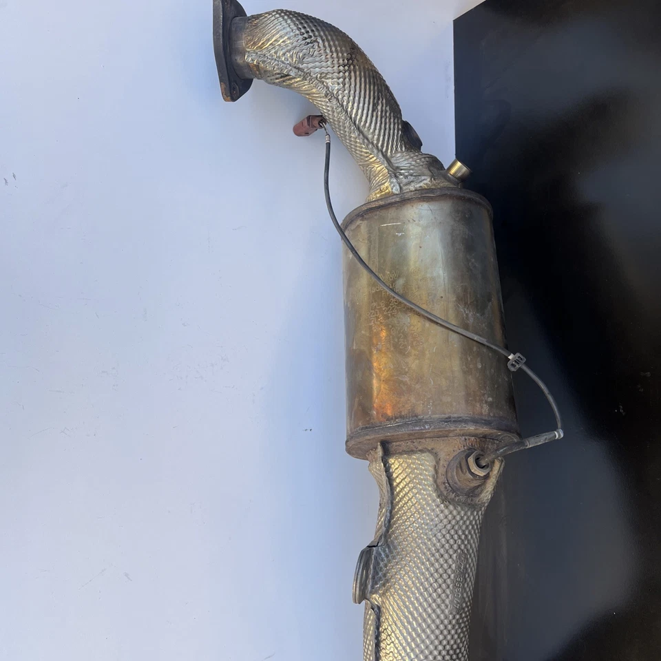 Convertidor catalítico delantero OEM Volkswagen 7L8-254-301M de 2014 Touareg Foto 2 de 4