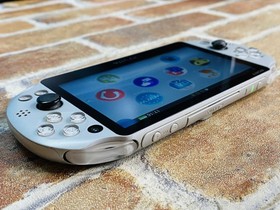 SONY PS Vita PCH-2000 SILVER Japan PlayStation Charger  8GB Pouch No.2D DDP