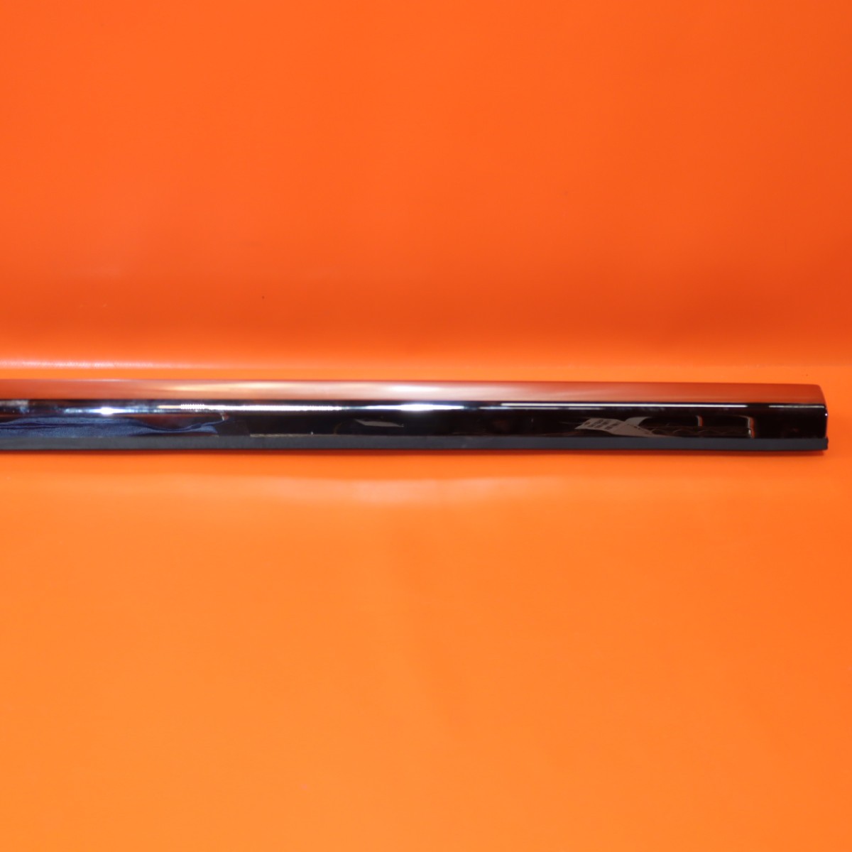 Rolls-Royce Cullinan 2017-2021 Front Left Body molding P/N 51137448581