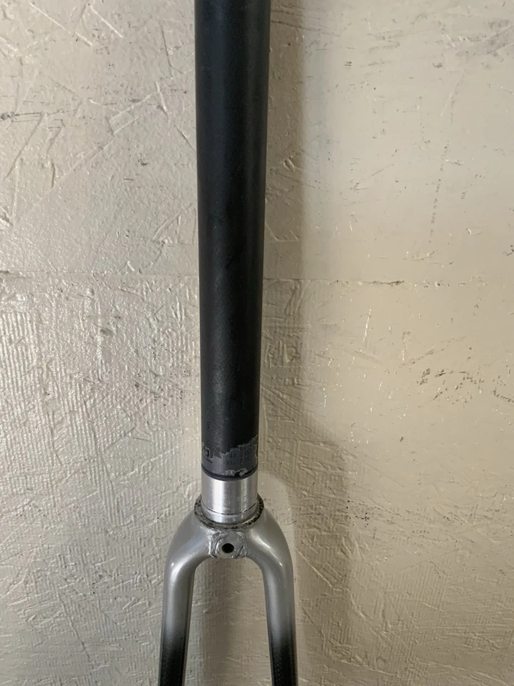 LITESPEED CARBON FORK 1 1/8 INCH STEERER 250 MM LENGTH THREADLESS 520 GRAMS - Image 2 of 4