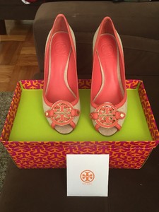 tory burch amanda wedge