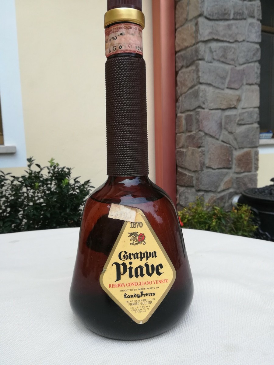 Sibona Grappa di Barbera Riserva en barricas de jerez para amantes