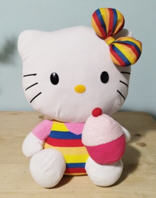 12 Zoll Hello Kitty lachend/kichernd Plüsch - Sanrio 2013 - Regenbogen Cupcake Stolz