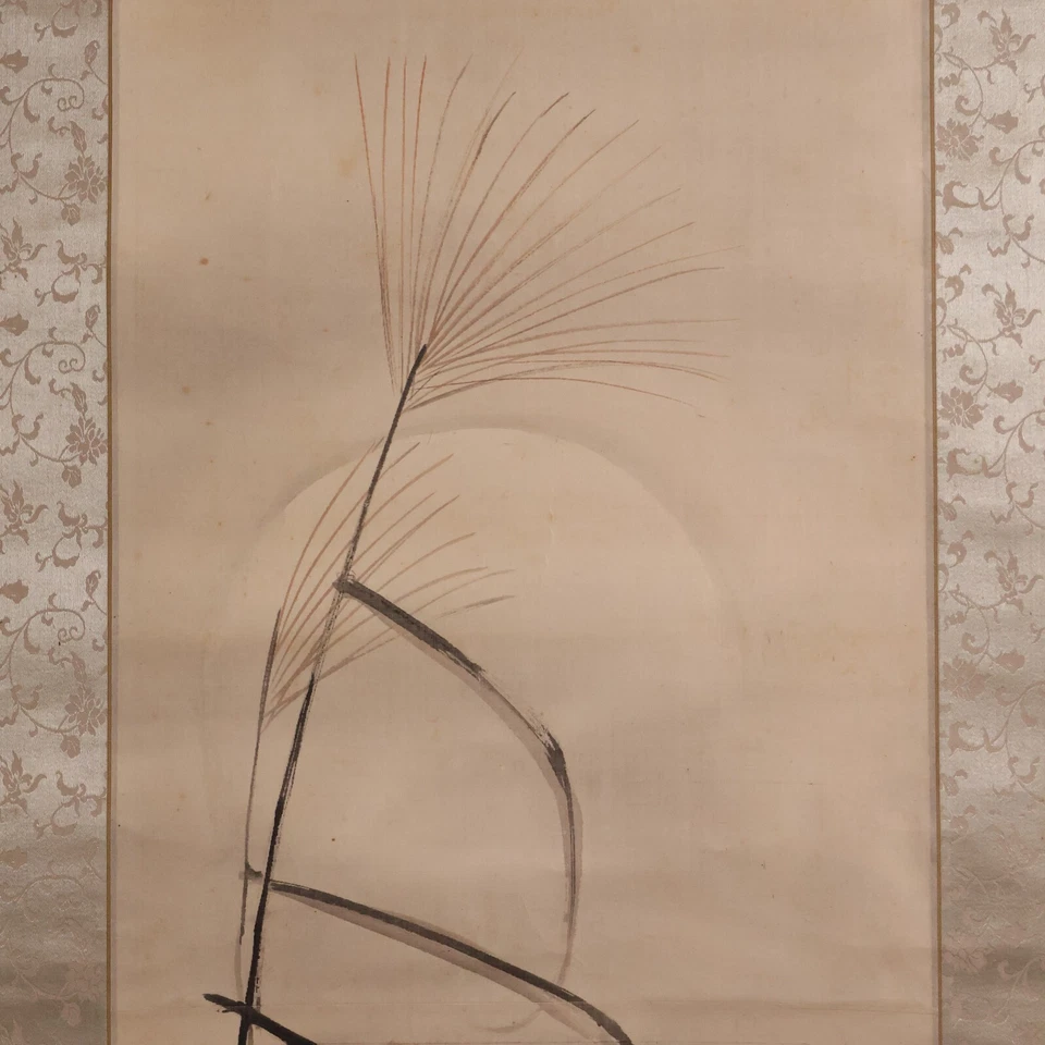 Pergamino colgante japonés pintado a mano 'Luna y hierbas de otoño' KAKEJIKU por Keiun Foto 4 de 4