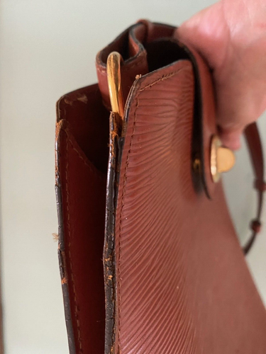 LOUIS VUITTON LV Logo Cluny Shoulder Bag Epi Leather Brown France with defect - Picture 12 of 20