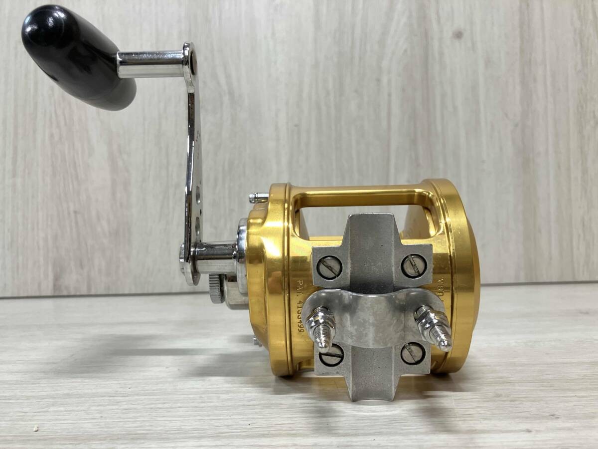 PENN REELS INTERNATIONAL II 12T Gold - Penn International II 12T