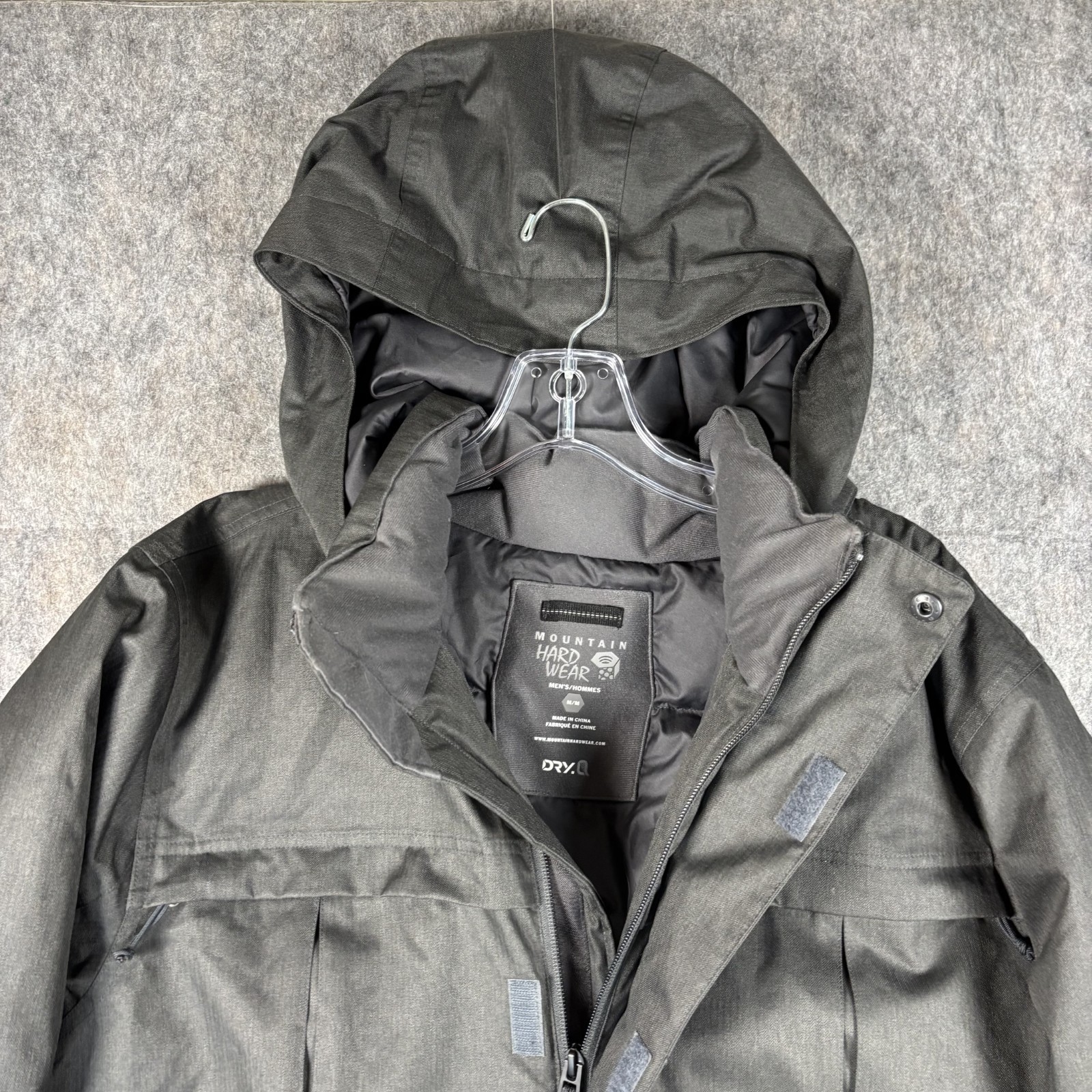 Mountain Hardwear Dry Q Jacket Men's Medium Duck Down Parka Gray Ski Snow Winter