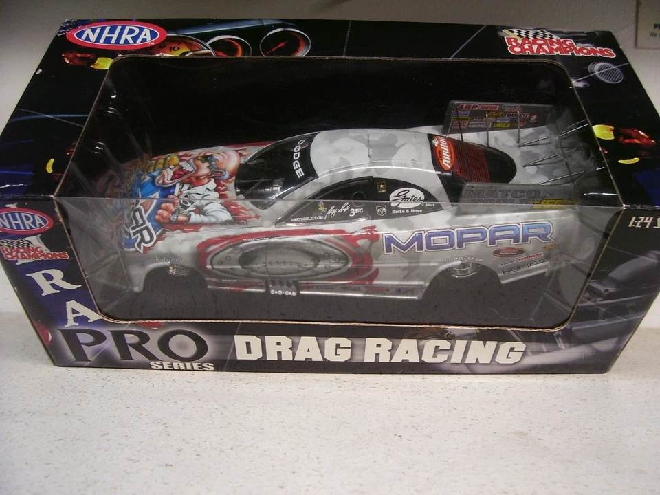 2006 1/24 GARY SCELZI MOPAR NHRA FUNNY CAR RACING CHAMPIONS PRO SERIES - Imagem 3 de 4