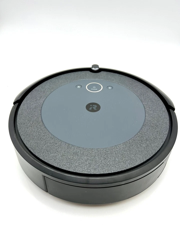 iRobot Roomba i4 Vacuum Cleaning Robot I415920 - Black - Image 3 of 4